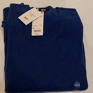 Men's Uniqlo Cashmere v-neck Sweater xl